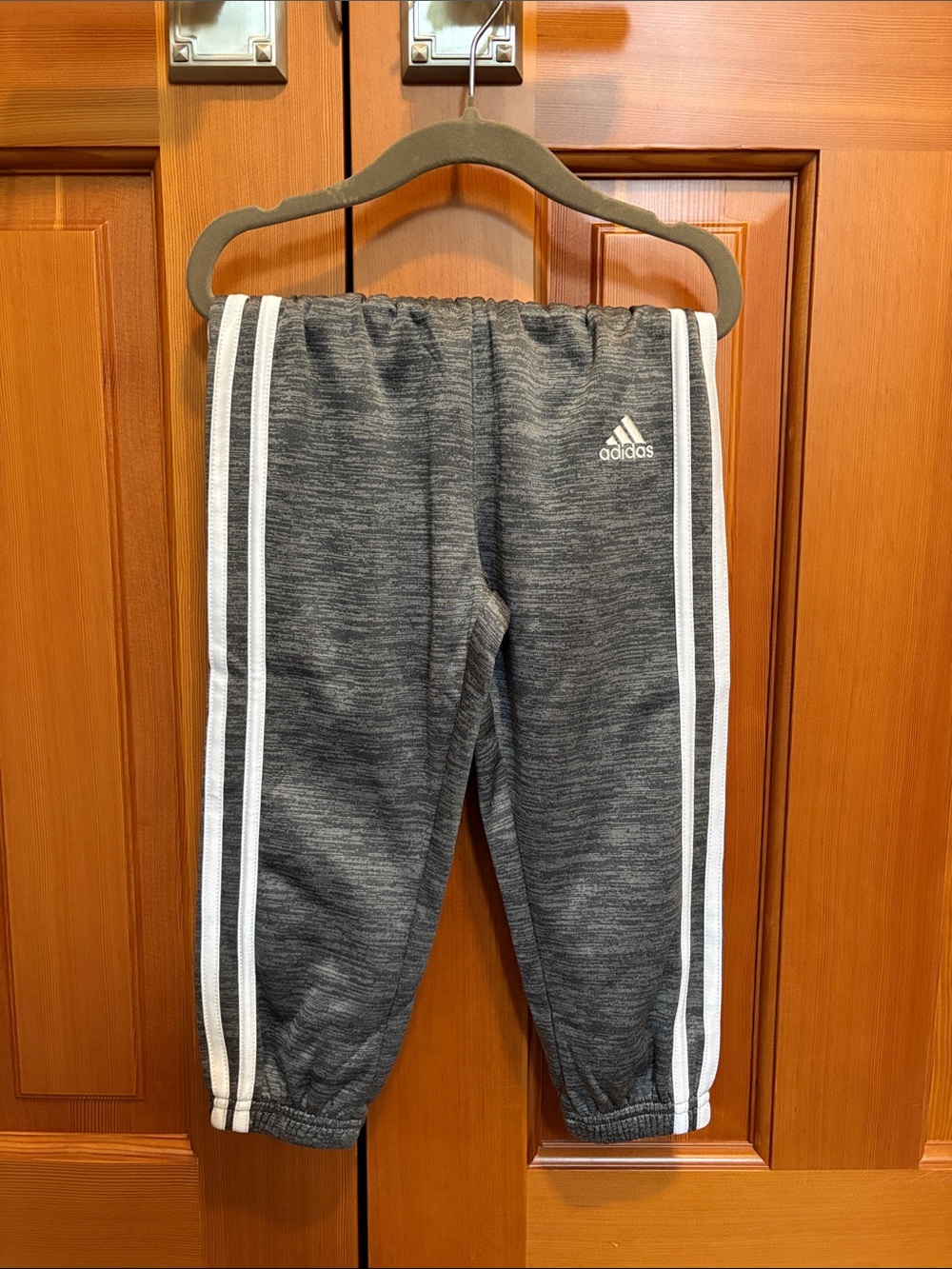 Adidas Gray Kids Jogger Pants 3T Gender Neutral NWOT